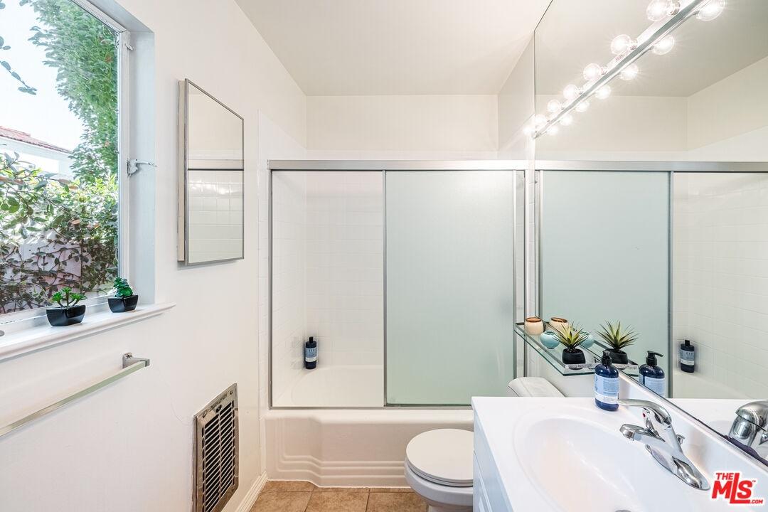 Large Bathrooms
