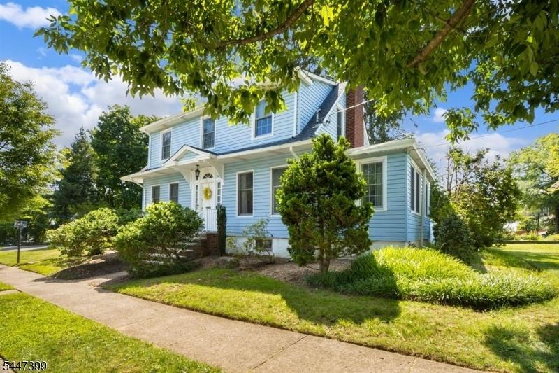 CURB APPEAL!