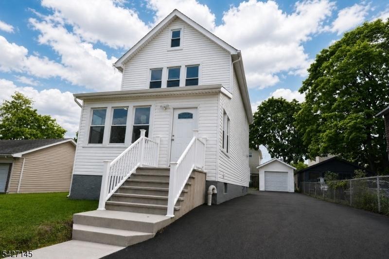Front Exterior Driveway