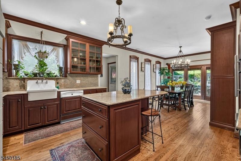 Gourmet Kitchen/DR
