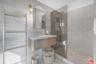 Office or first bedroom en sui