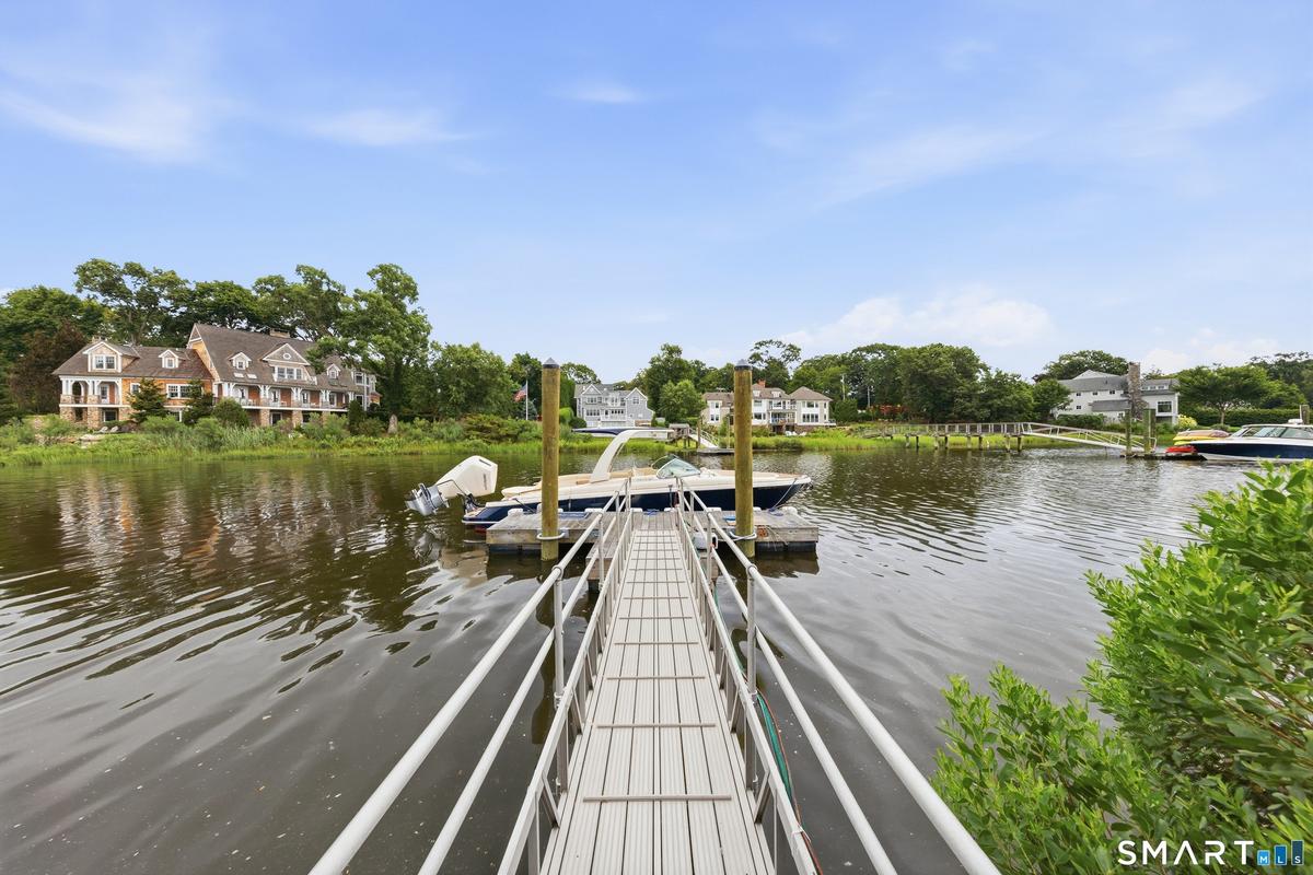 Dock