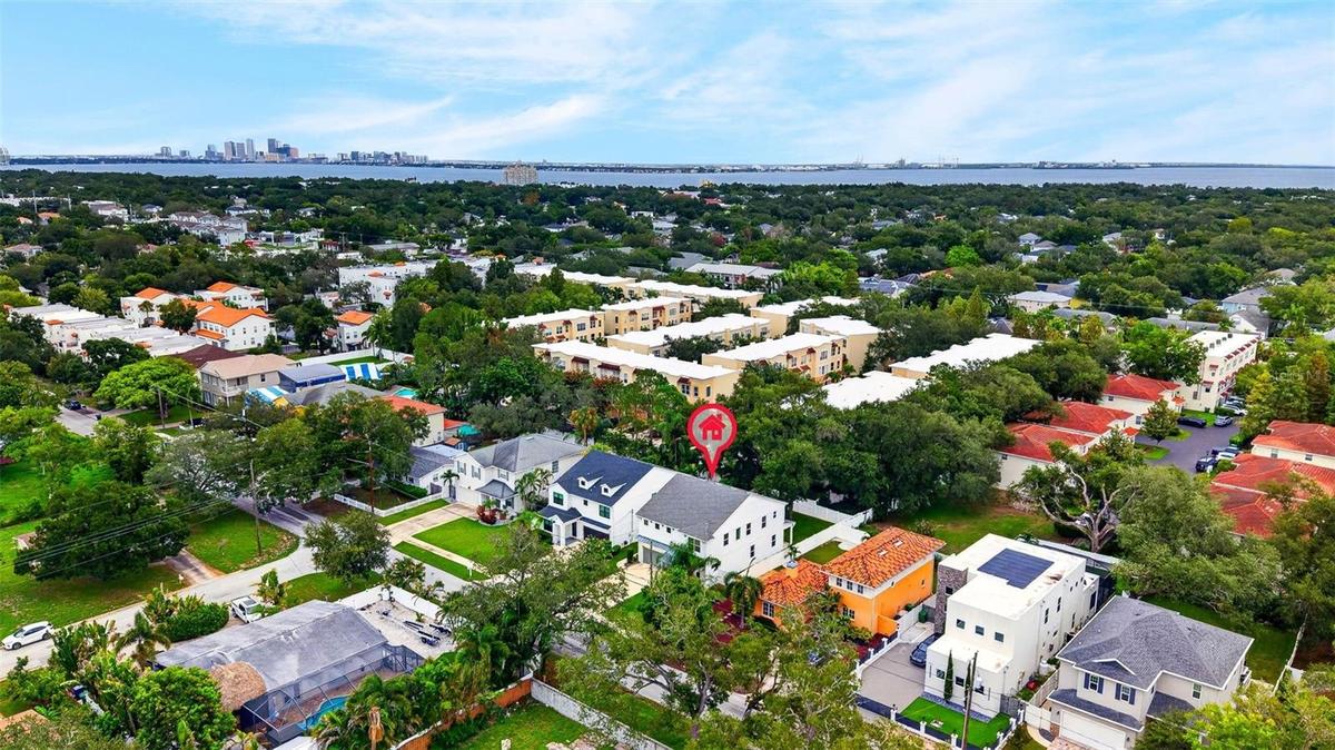 Ariel of property & proximity to Bayshore/Downtown