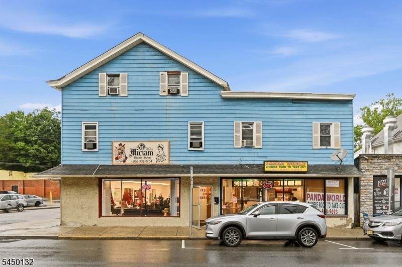 16 Main St