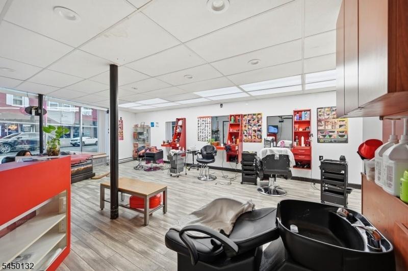 Store 1 Hair Salon