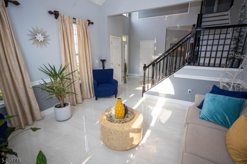 Living Rm