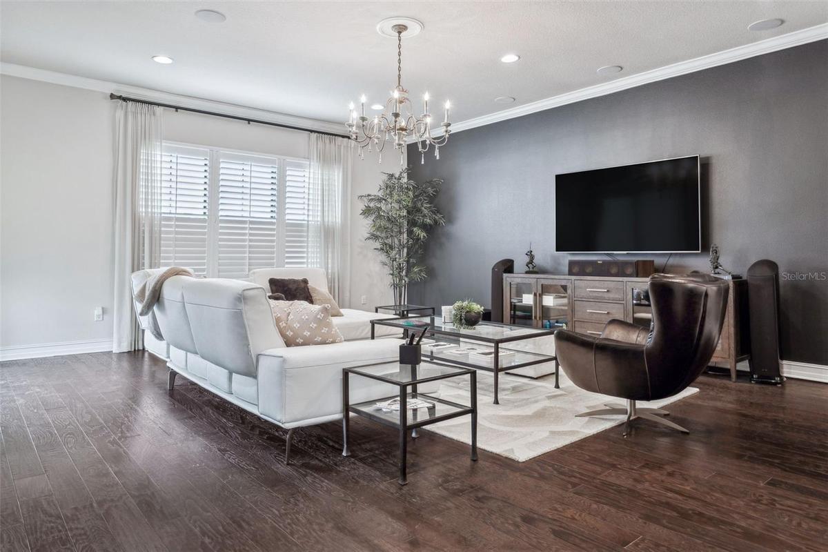 Surround sound in ceiling speakers