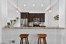Kitchen w/Bkfst Bar+Pantry