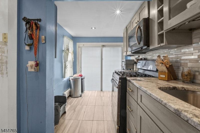 kitchen den