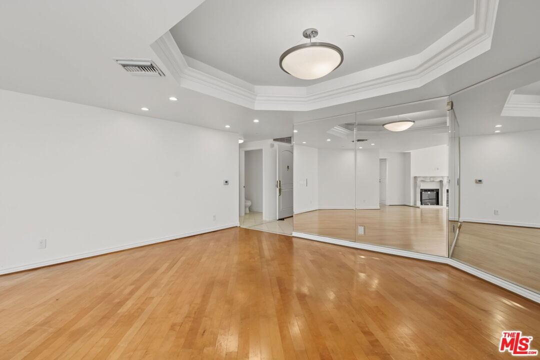 Dining Area 1
