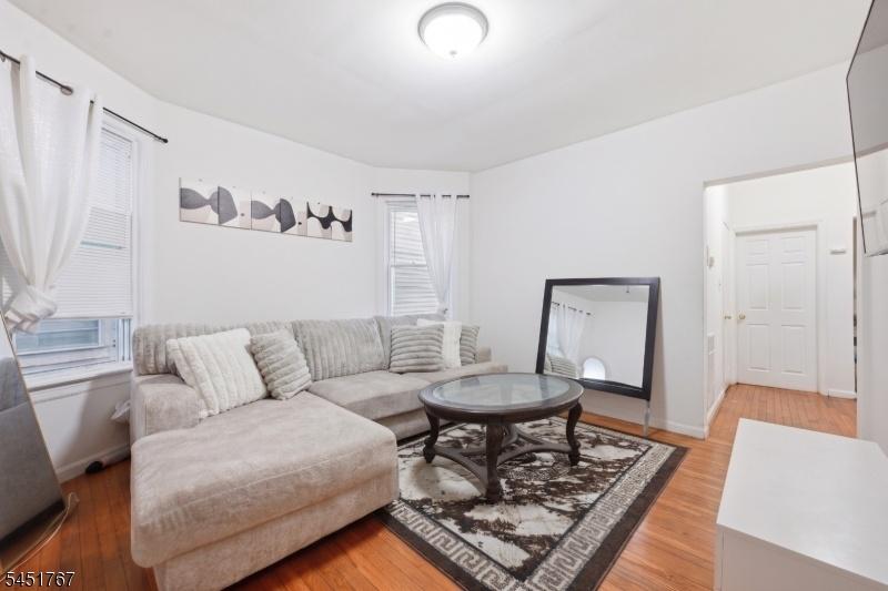 Living Room Unit 1
