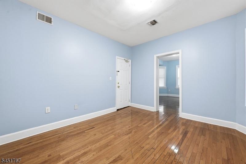 Living Room Unit 2