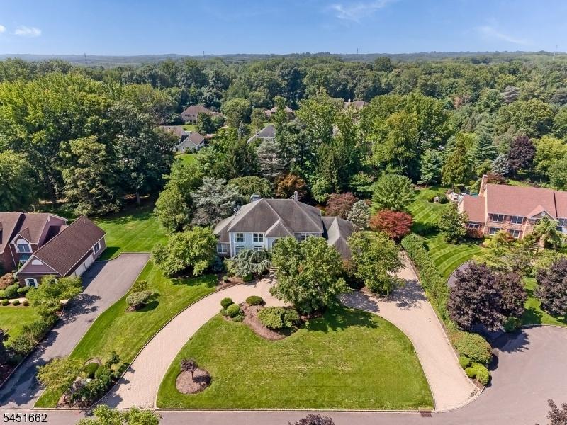 Circular driveway