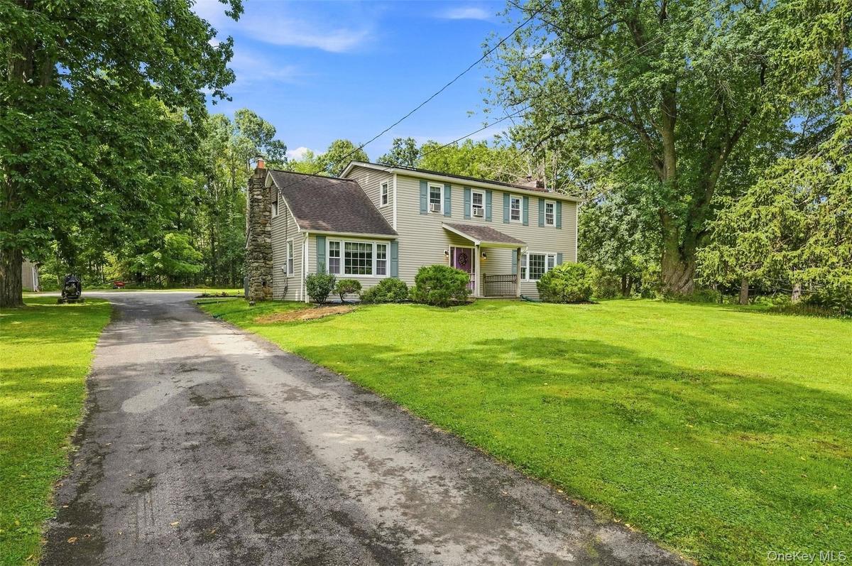 Long driveway provides plenty of parking