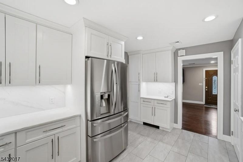 Kitchen Alternate View