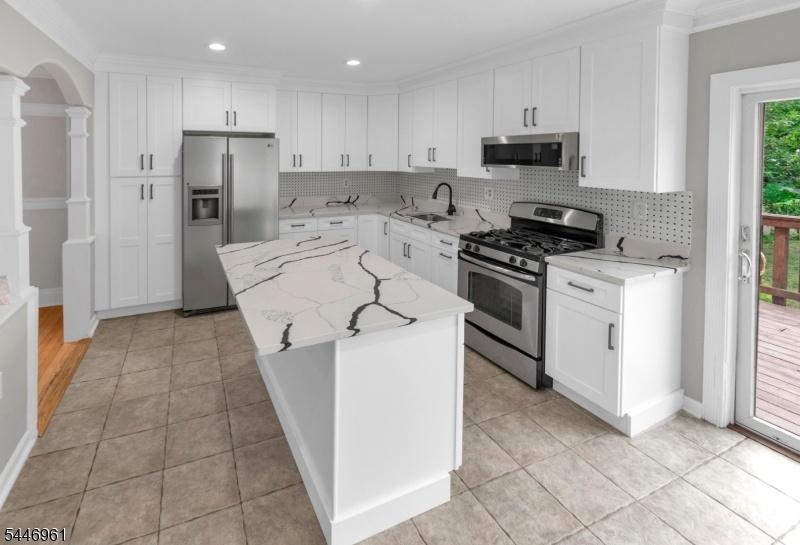 521 E. Blancke St, Linden, NJ