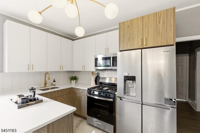 Dining/Kitchen