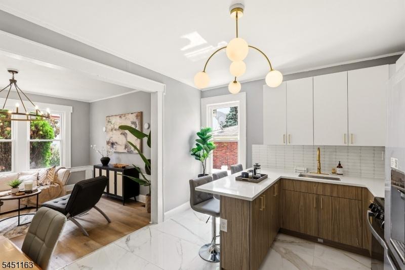 Dining/Kitchen