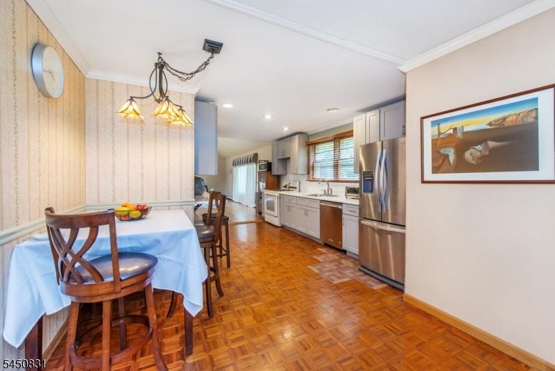 Eat in Kitchen