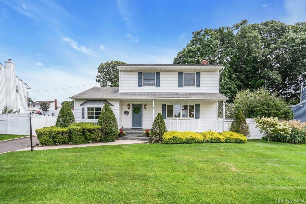 Beautiful front lawn.