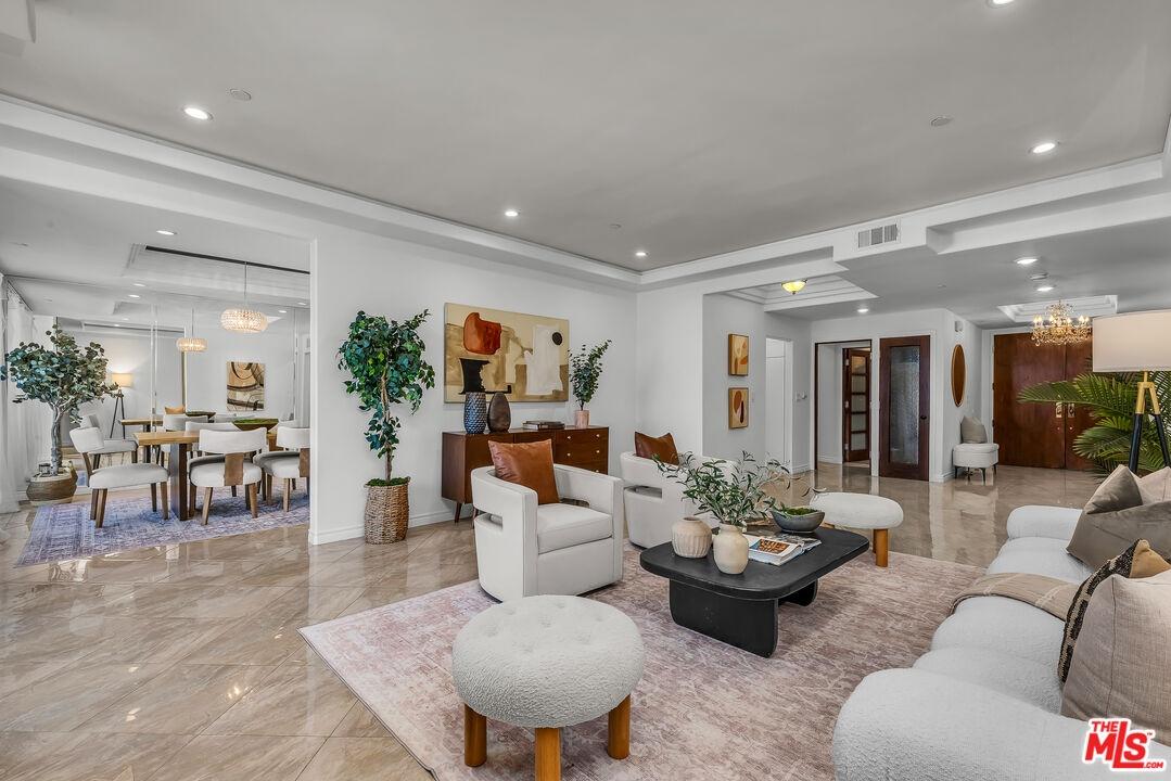 Open flowing floorplan