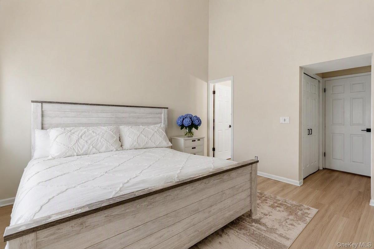 Primary bedroom with en suite bathroom