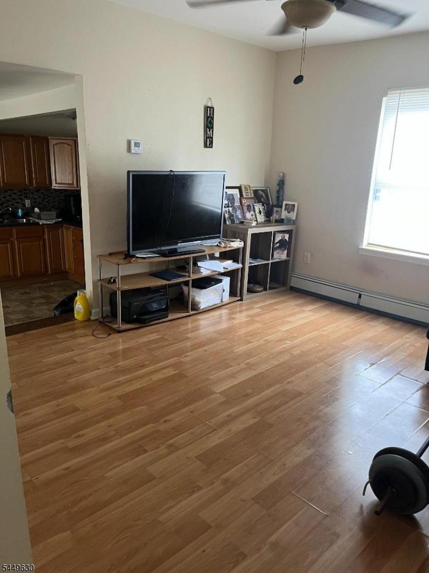 2ND FLOOR LR