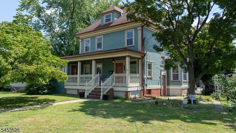 288 Paterson Ave Front