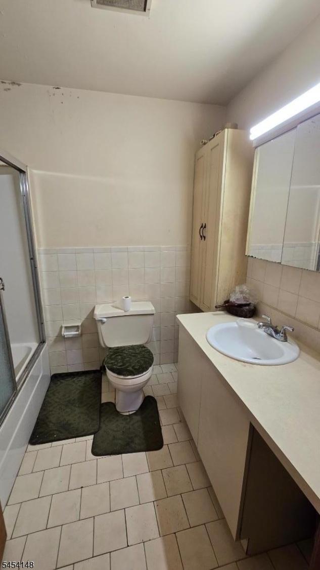 Apt-B Bath