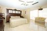 Abundance of natural light