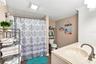 Bathroom with tub/shower