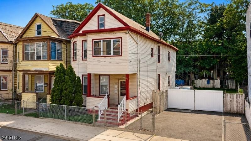 33 Vreeland