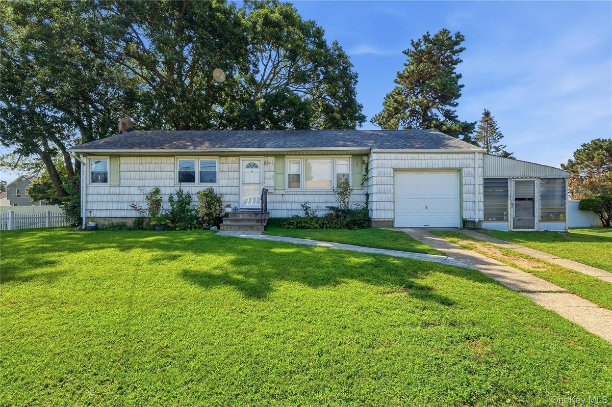 3/1 Ranch on .23 Acres, Quiet Cul De Sac Location!