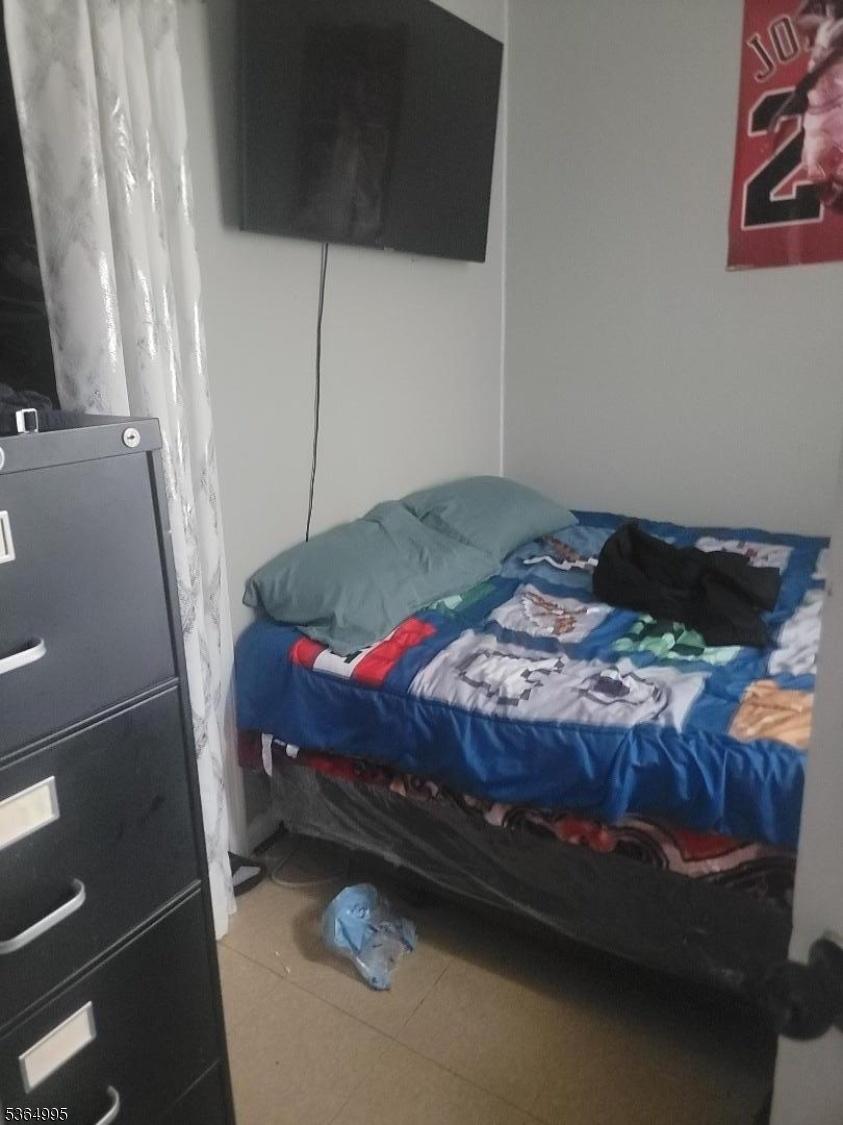 5 bedrooms in 2nd floor
