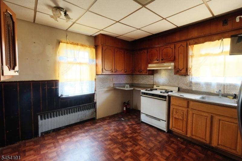 2nd fl kitchen