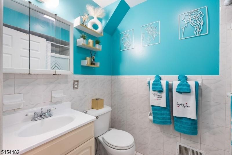 Bathroom Unit 1