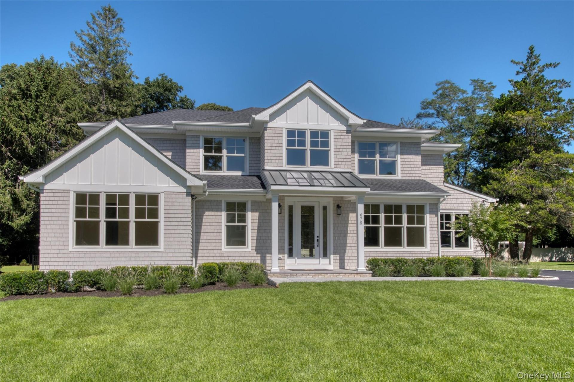 Front facade of new luxury home at 675 Pine Tree Rd., Cutchogue NY