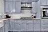 Propane Gas Stove with Stainless Steel Appliances