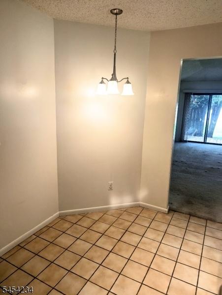 Kitchen eating area