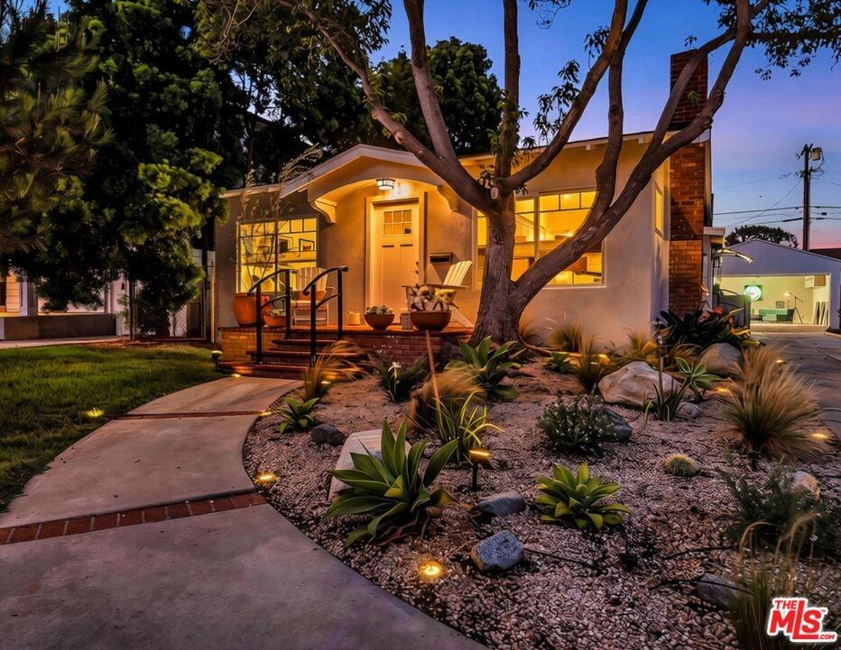 Welcome to 853 22nd St