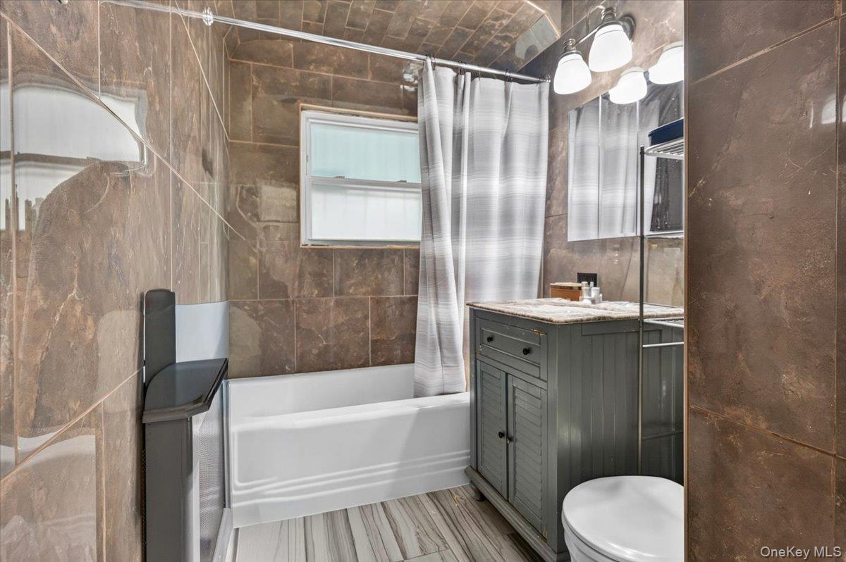 2nd Floor full bathroom