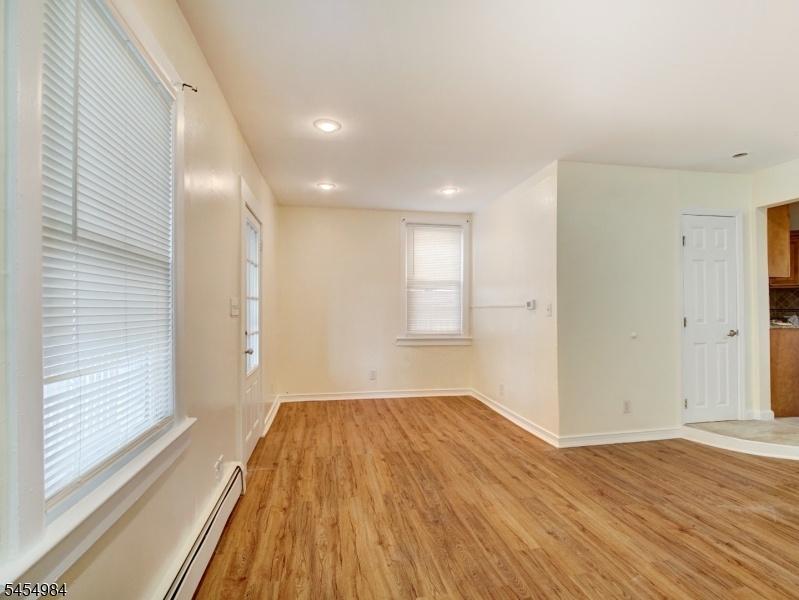 04 Living Room Alternate