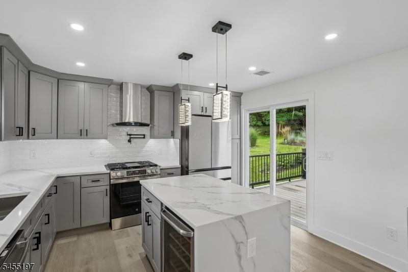 Eat in Kitchen