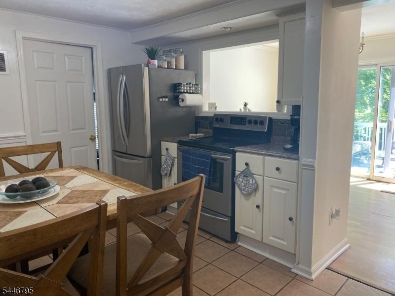 E-I Kitchen