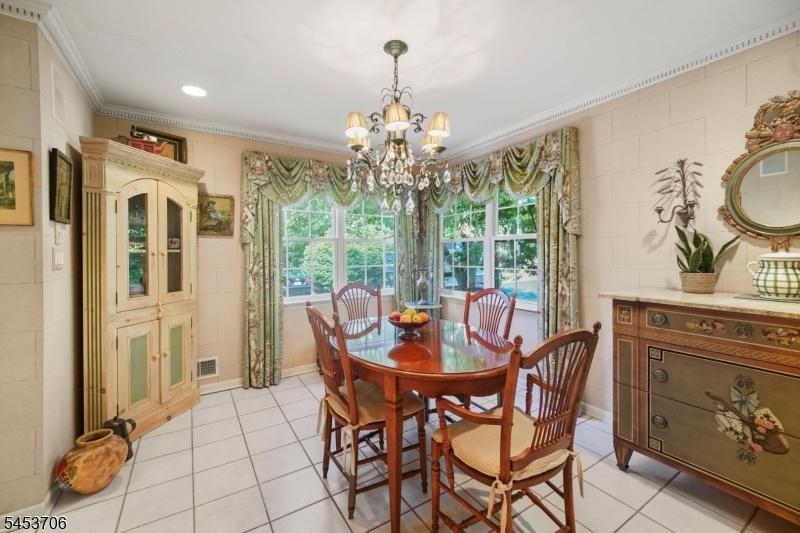 Breakfast Room