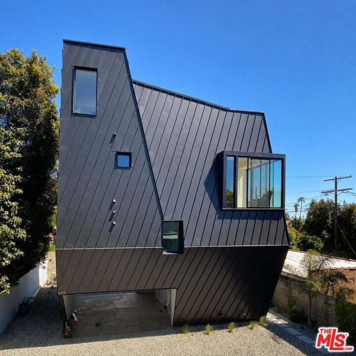 Modern Residence