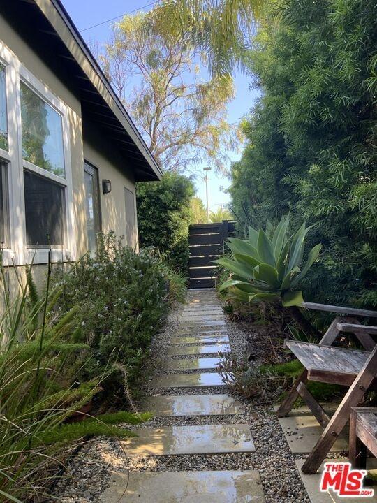 Grand Exterior Walkway