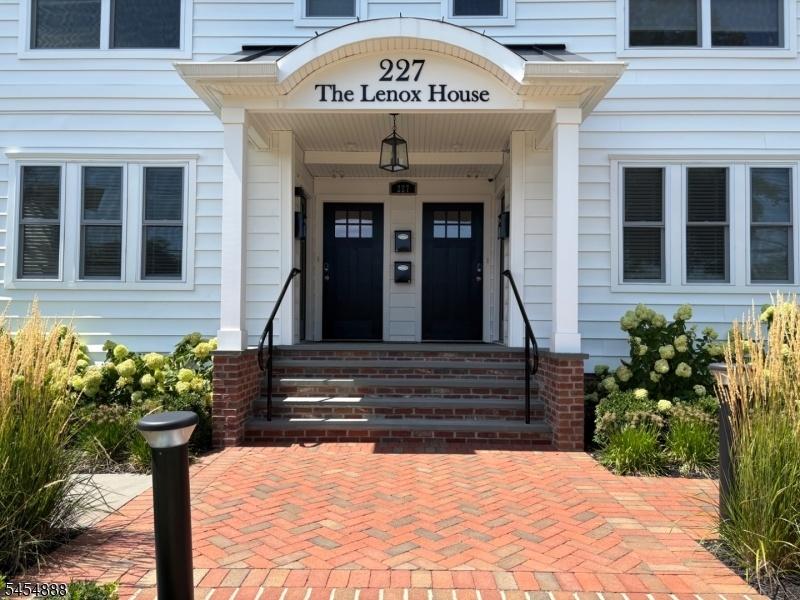 The Lenox House