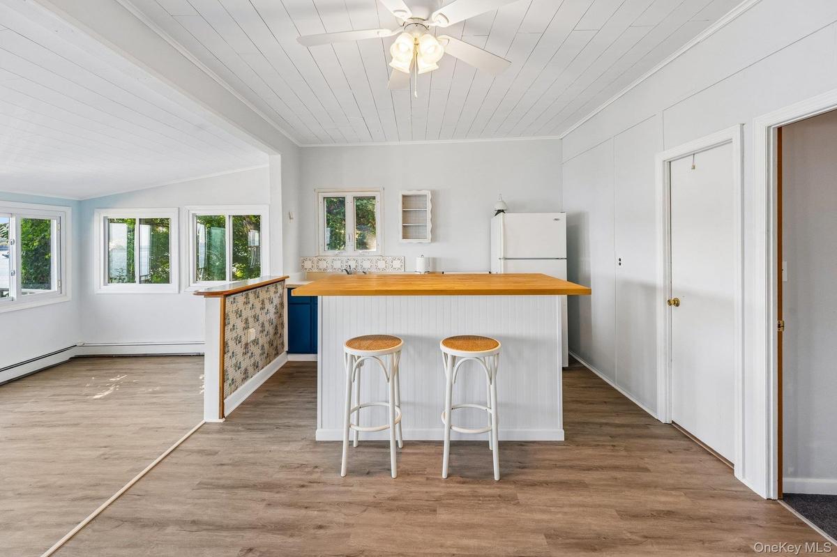 Eat in Kitchen
