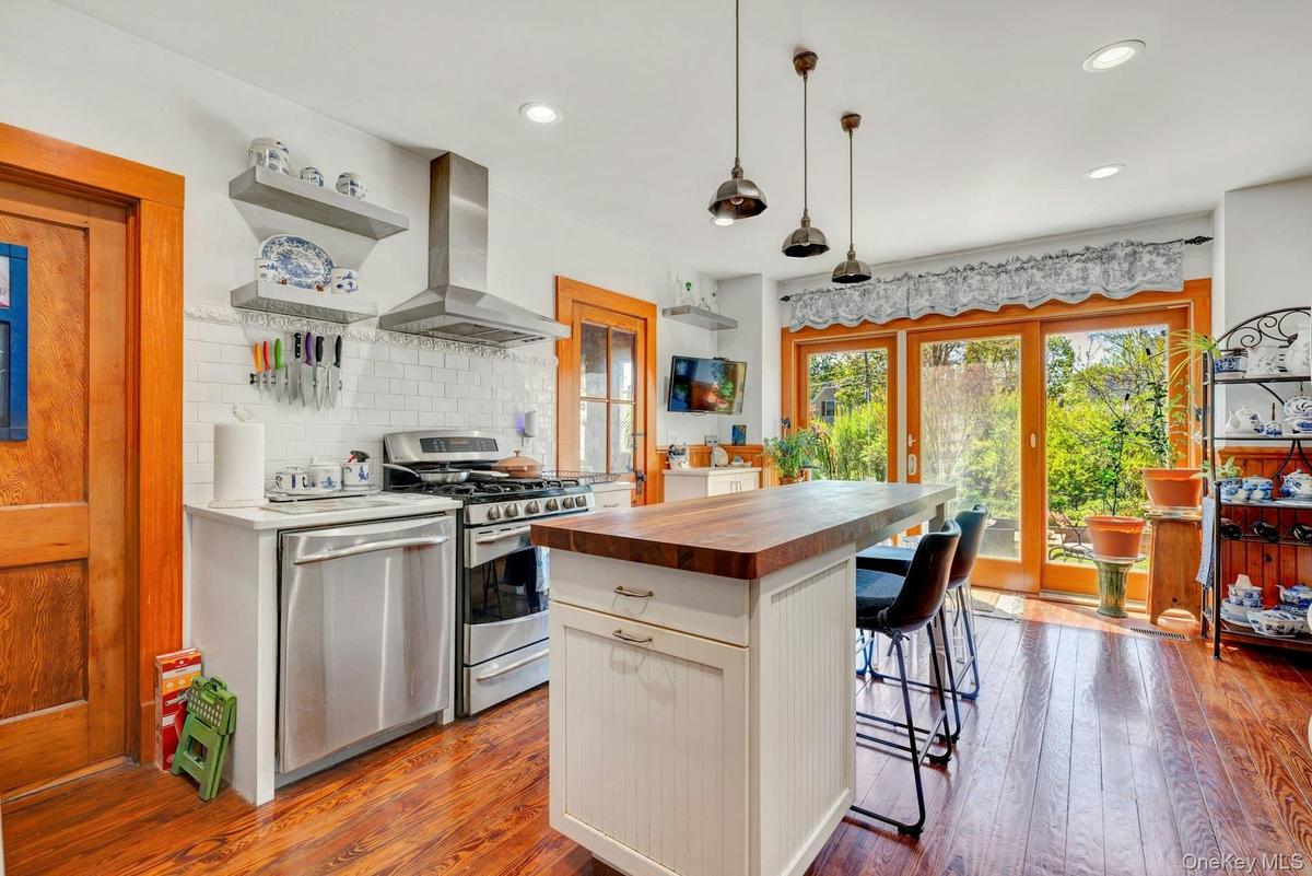Kitchen - Photo 3